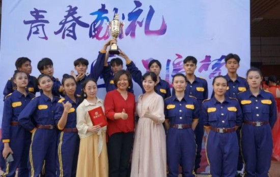 云图片