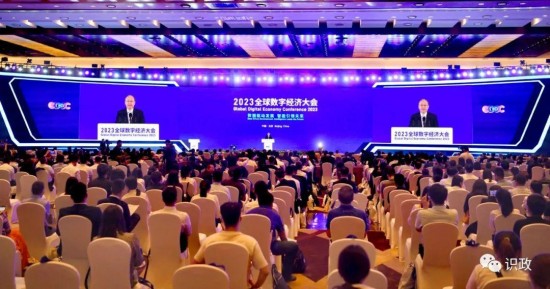 云图片